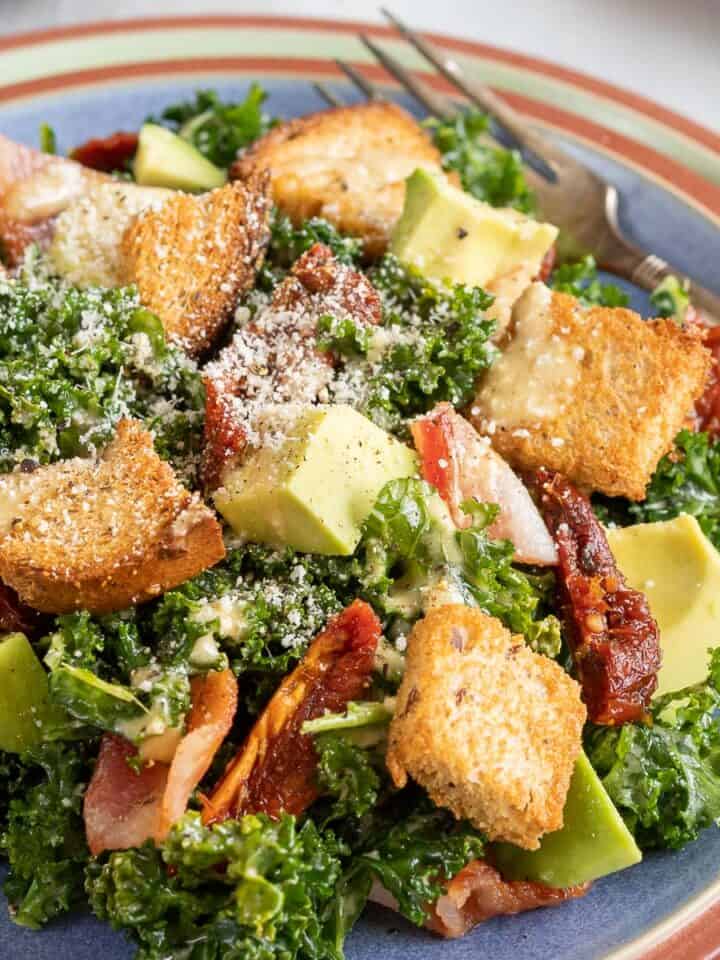 BLT Kale Caesar Salad on parsleyandparm.com